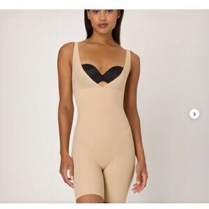 Maidenform Firm Control Shapewear Open Bust Body Shaper Size S